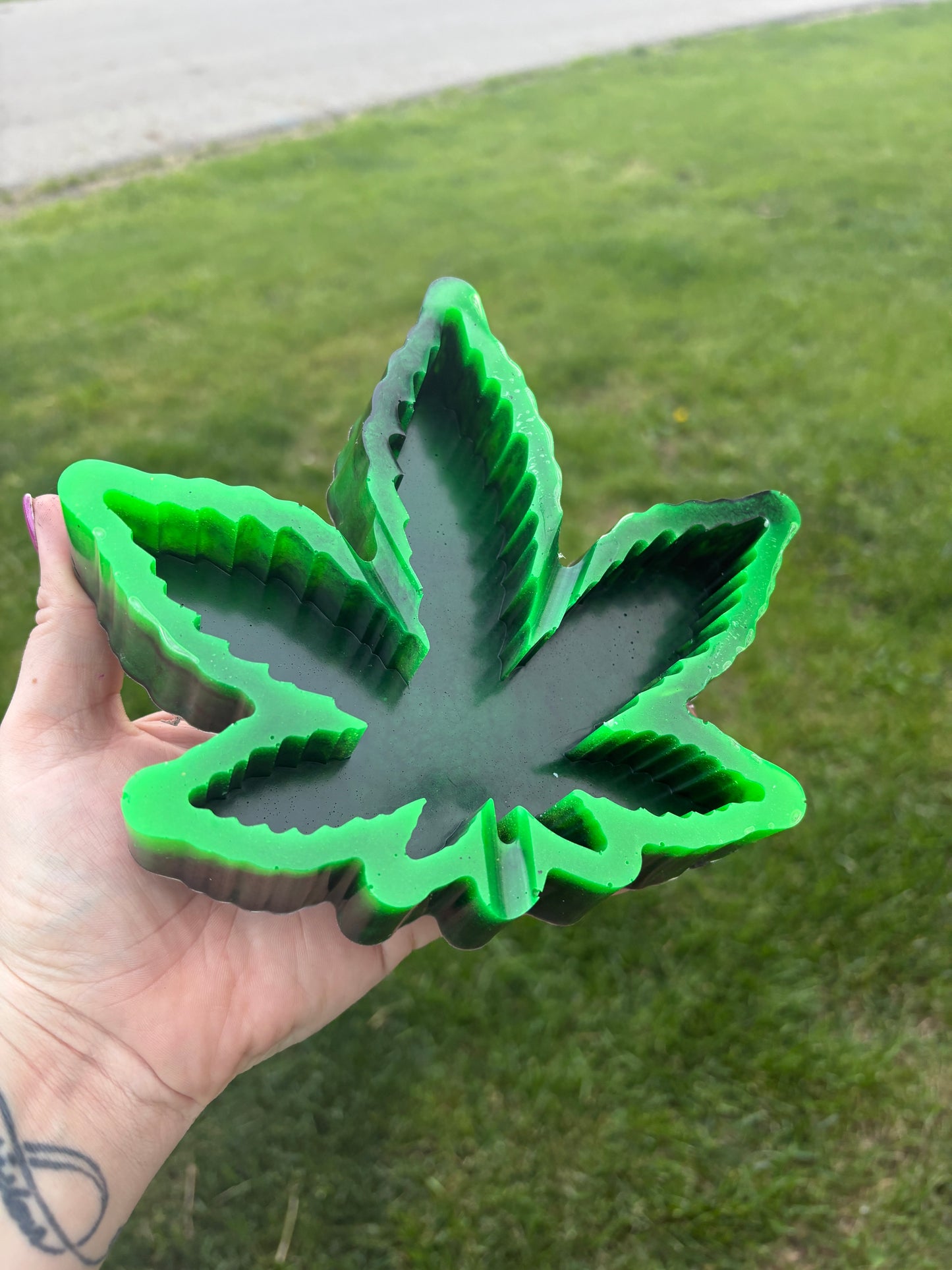 420 Leaf Epoxy Ashtray
